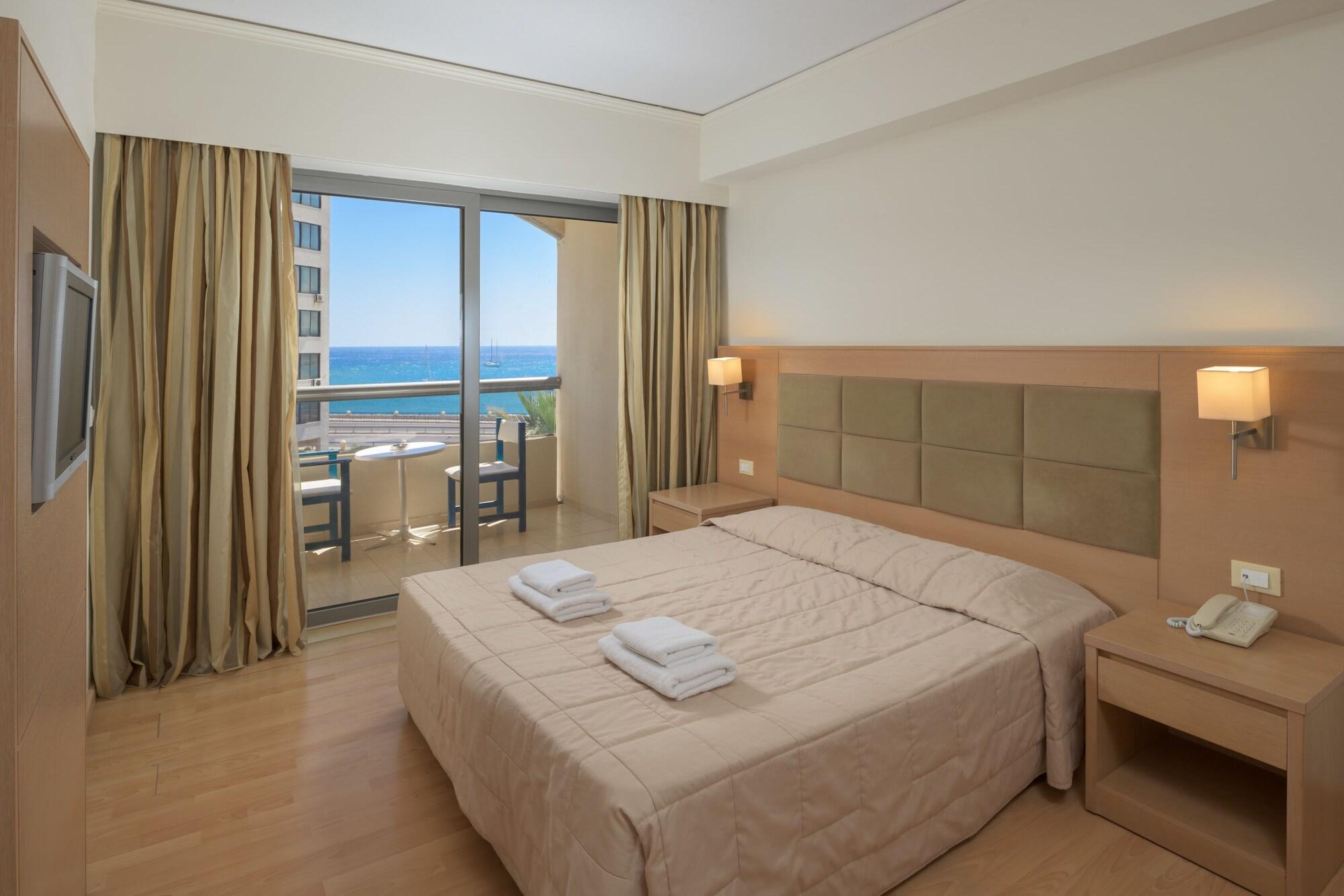 Lomeniz Hotel 3*
