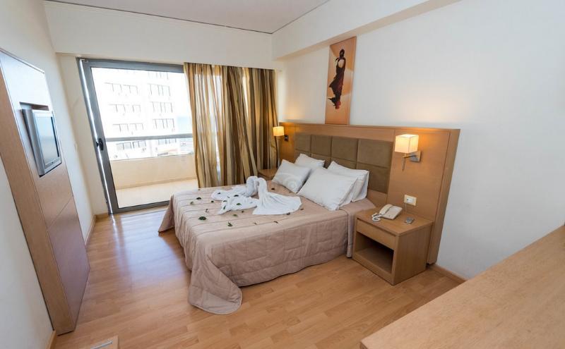 Lomeniz Hotel