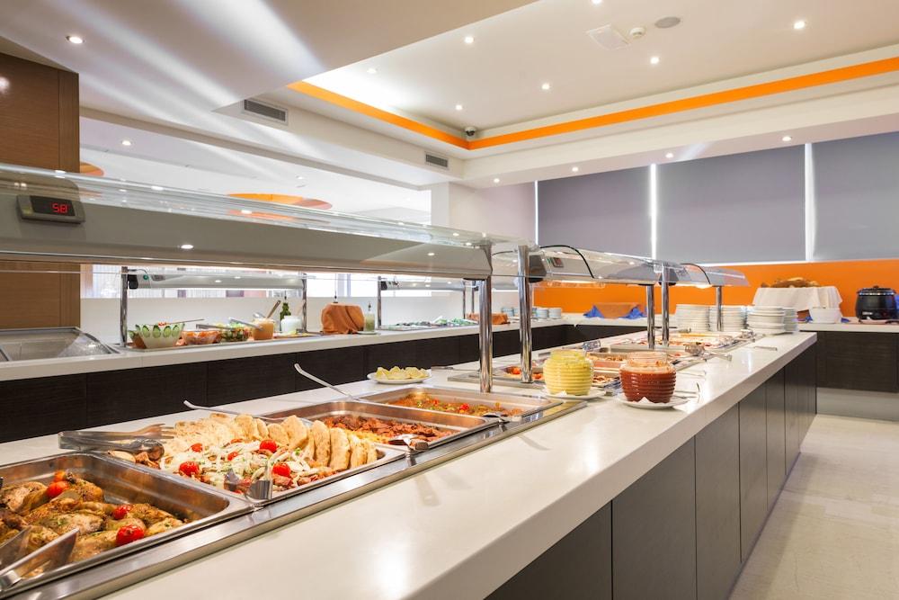 Lomeniz Hotel 3*