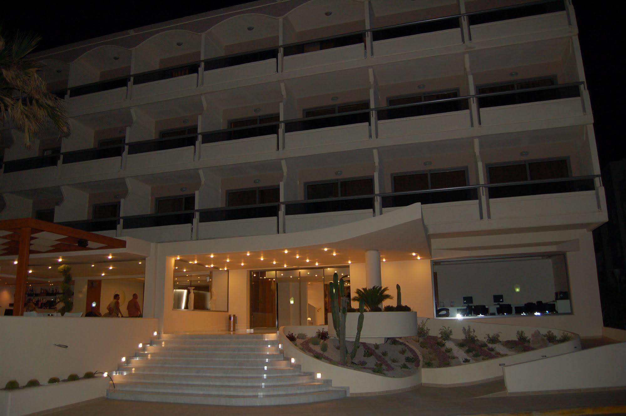 Lomeniz Hotel 3*